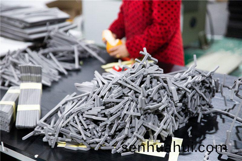 CR減震保(bao)溫條