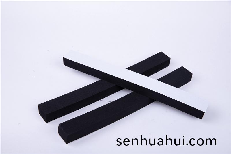 CR減震保(bao)溫條(tiao)